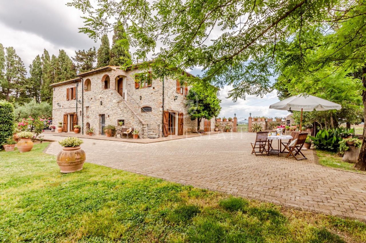 Casa en Suvereto, Italia, 288 m2 - imagen 1