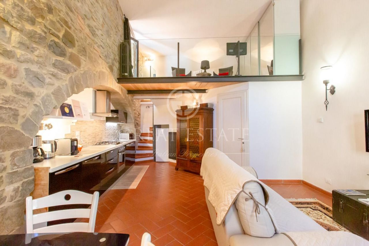 Appartement à Cortone, Italie, 120 m2 - image 1