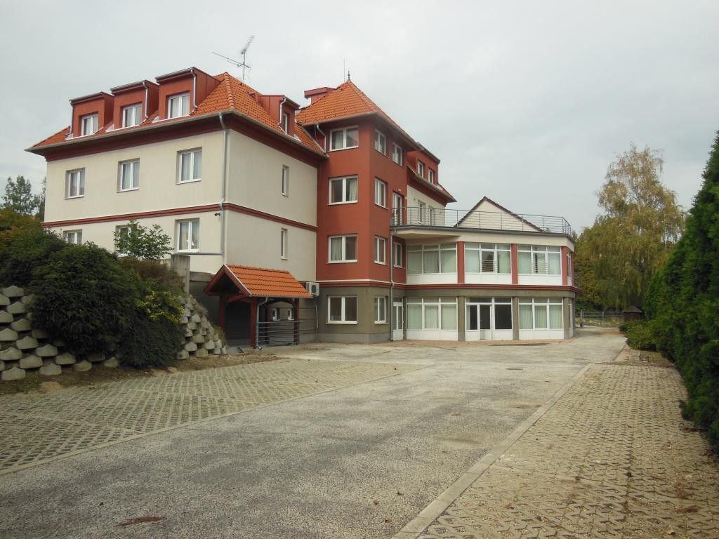 Commercial property Hévíz, Hungary, 2 256 sq.m - picture 1