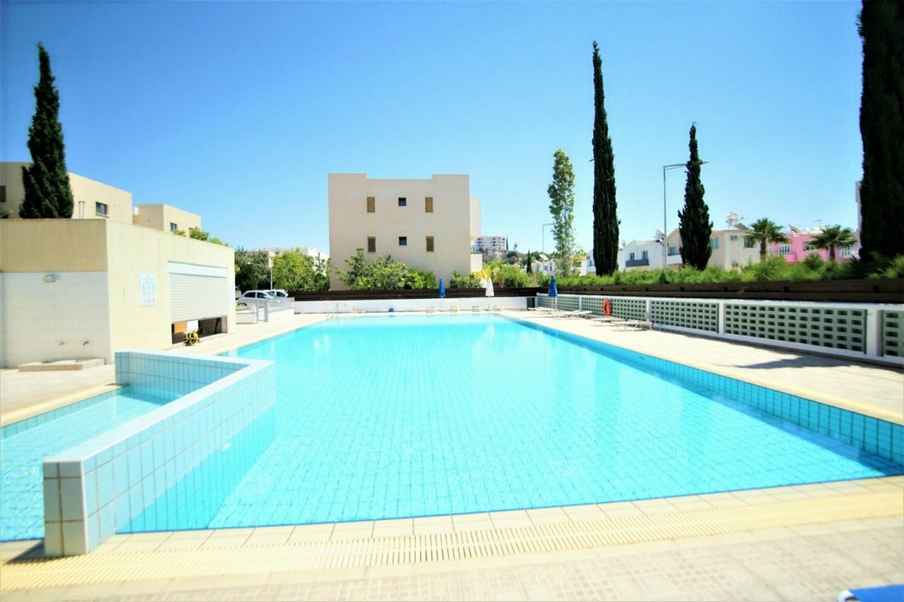 Apartment in Paphos, Cyprus - picture 1