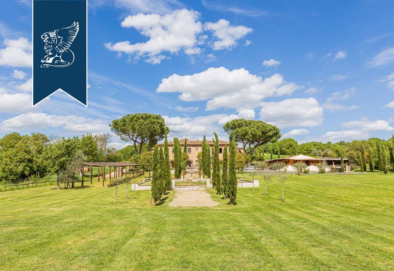 Villa à Cortone, Italie, 1 100 m2 - image 1