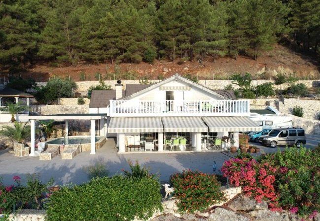Villa in Kemer, Turkey, 320 sq.m - picture 1