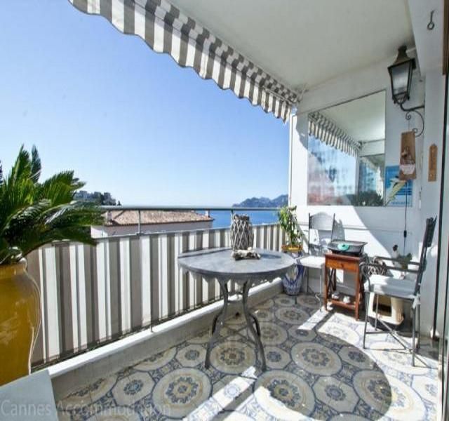Apartment in Cannes, France, 120 sq.m - picture 1