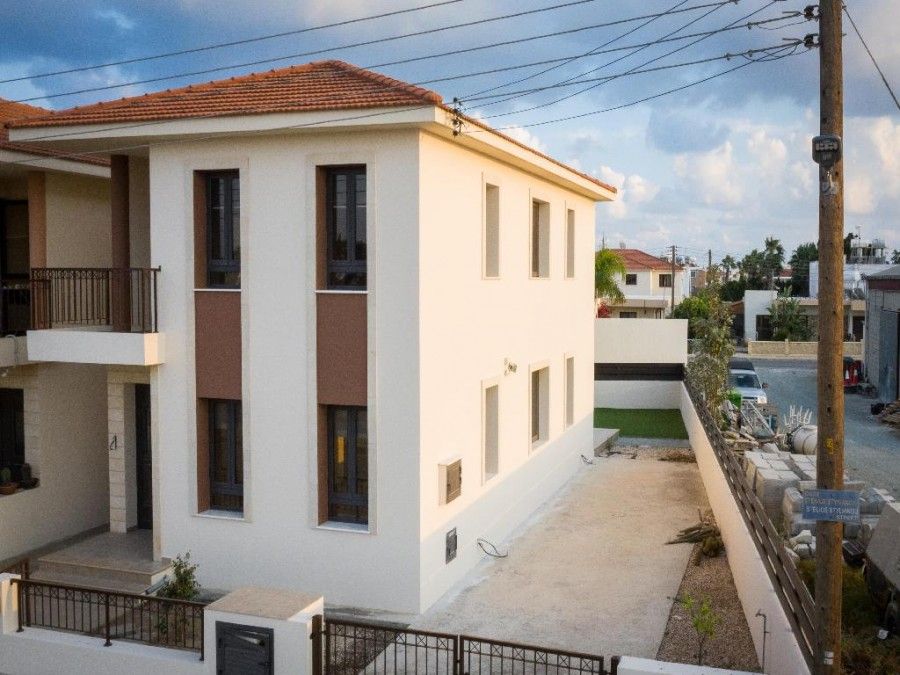 Villa in Larnaca, Cyprus, 148 sq.m - picture 1