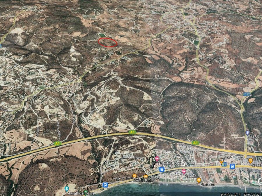 Land in Limassol, Cyprus, 10 054 sq.m - picture 1