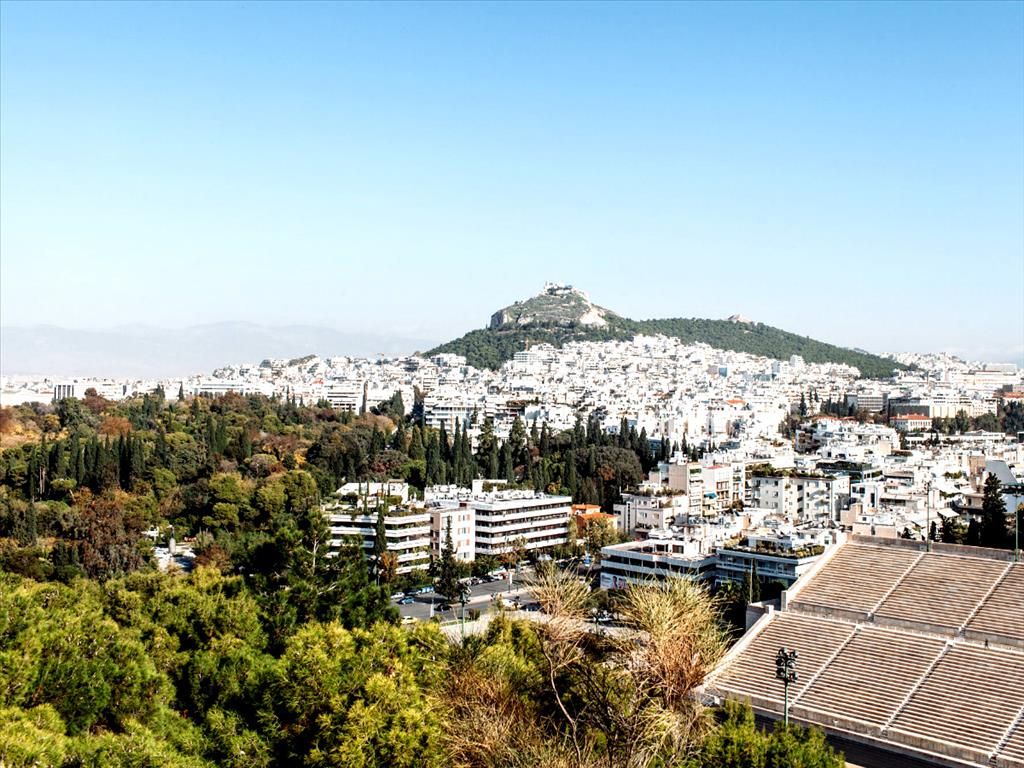 Commercial property in Athens, Greece, 408 sq.m - picture 1