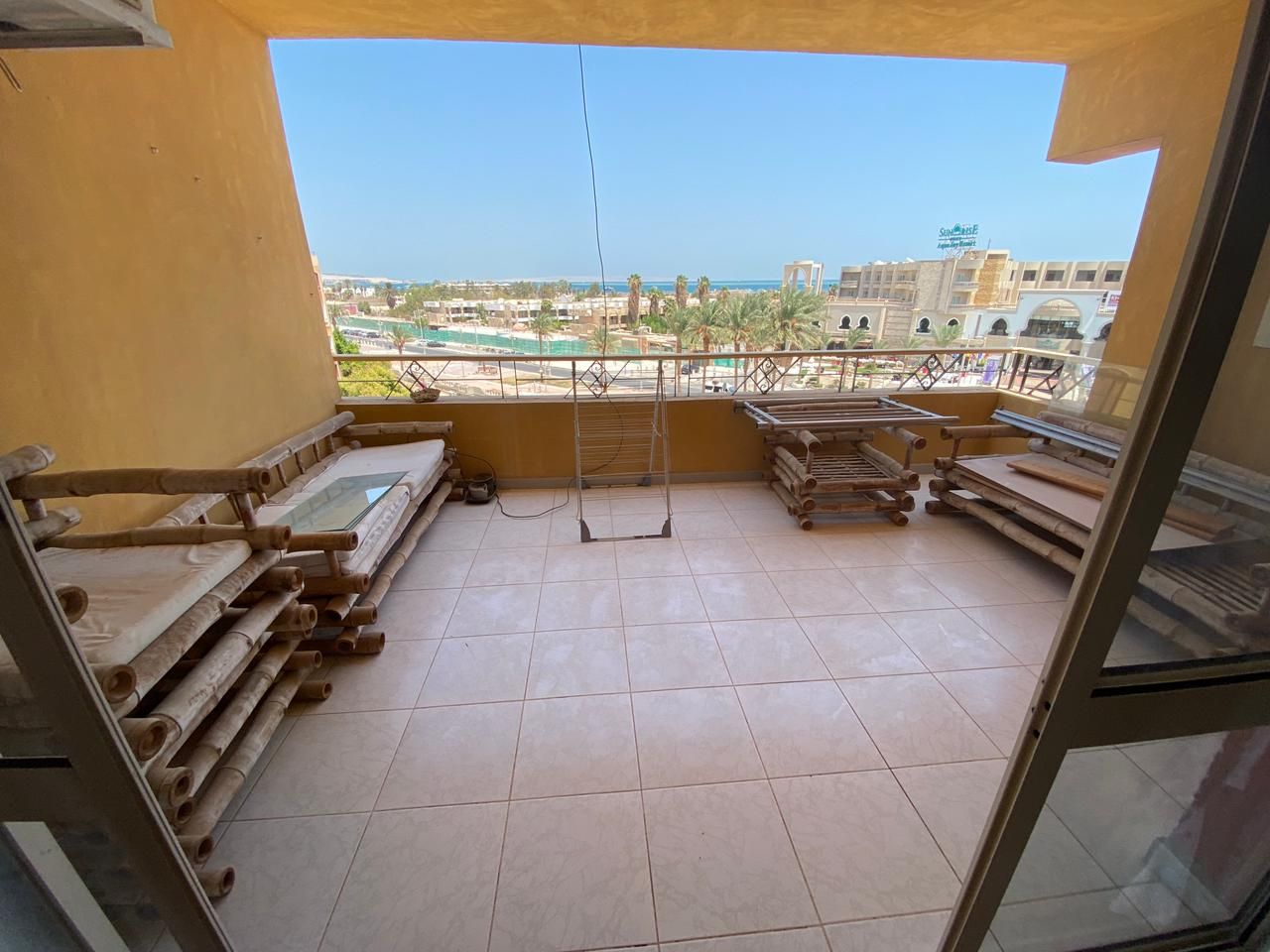 Apartment in Hurghada, Egypt, 100 sq.m - picture 1