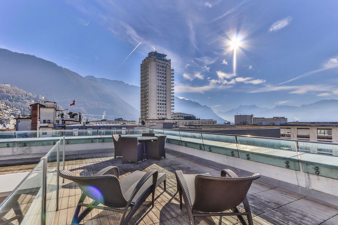 Penthouse in Montreux, Switzerland, 130 sq.m - picture 1
