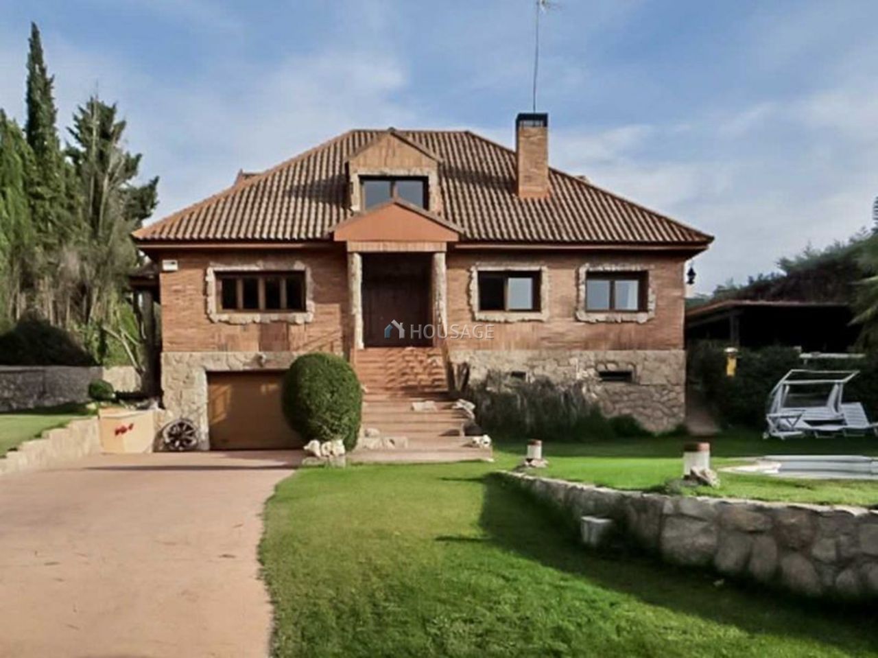 House in Madrid, Spain, 355 sq.m - picture 1