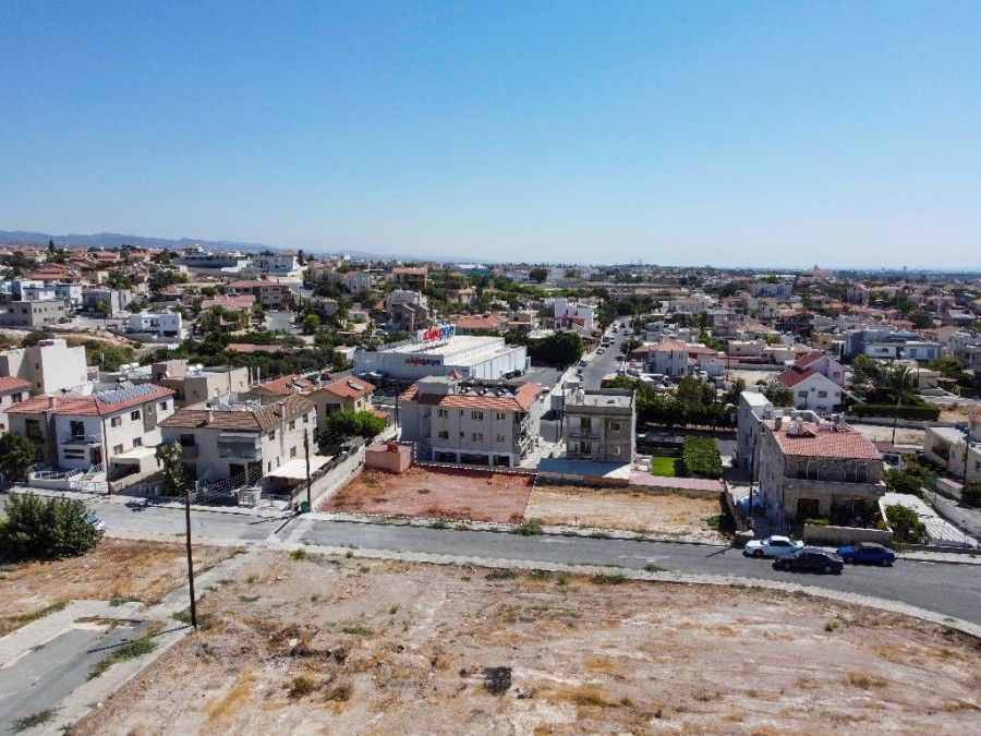 Land in Limassol, Cyprus, 559 sq.m - picture 1