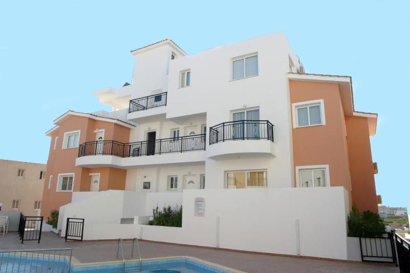 Flat in Paphos, Cyprus, 62 sq.m - picture 1