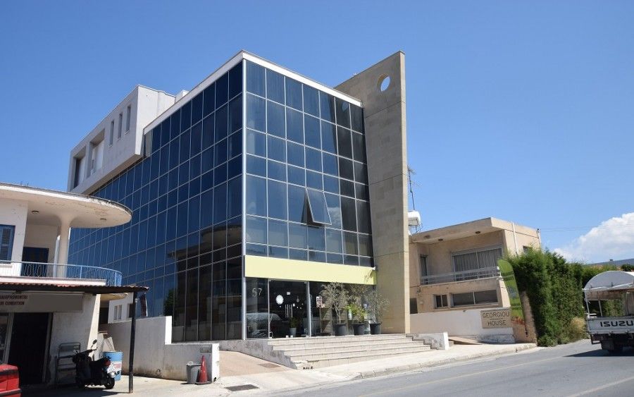 Propiedad comercial en Pafos, Chipre, 1 122 m2 - imagen 1