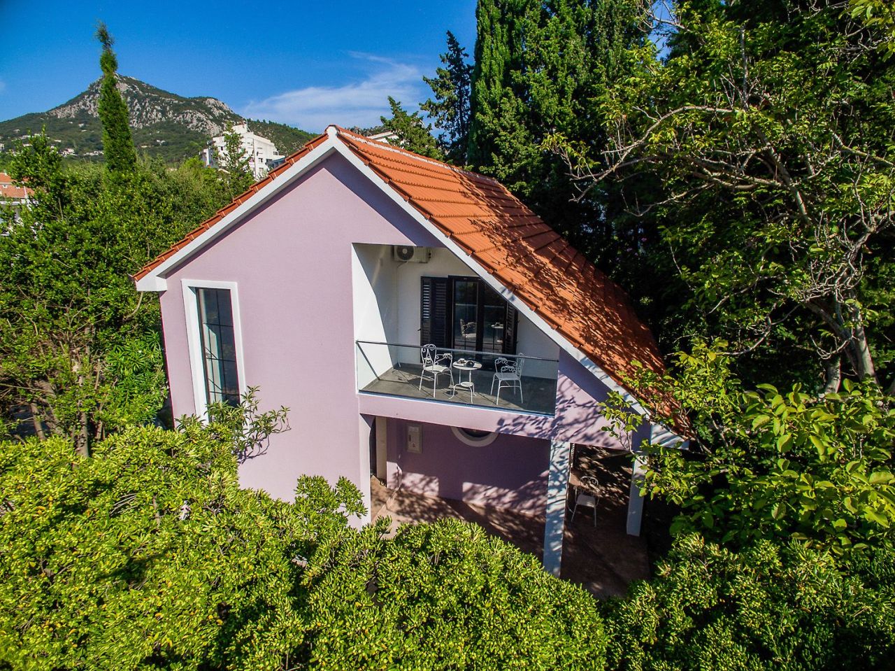 House in Sutomore, Montenegro, 190 sq.m - picture 1