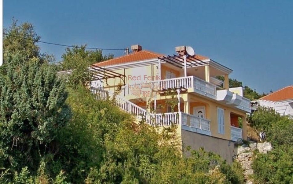 Haus in Herceg-Novi, Montenegro, 200 m2 - Foto 1