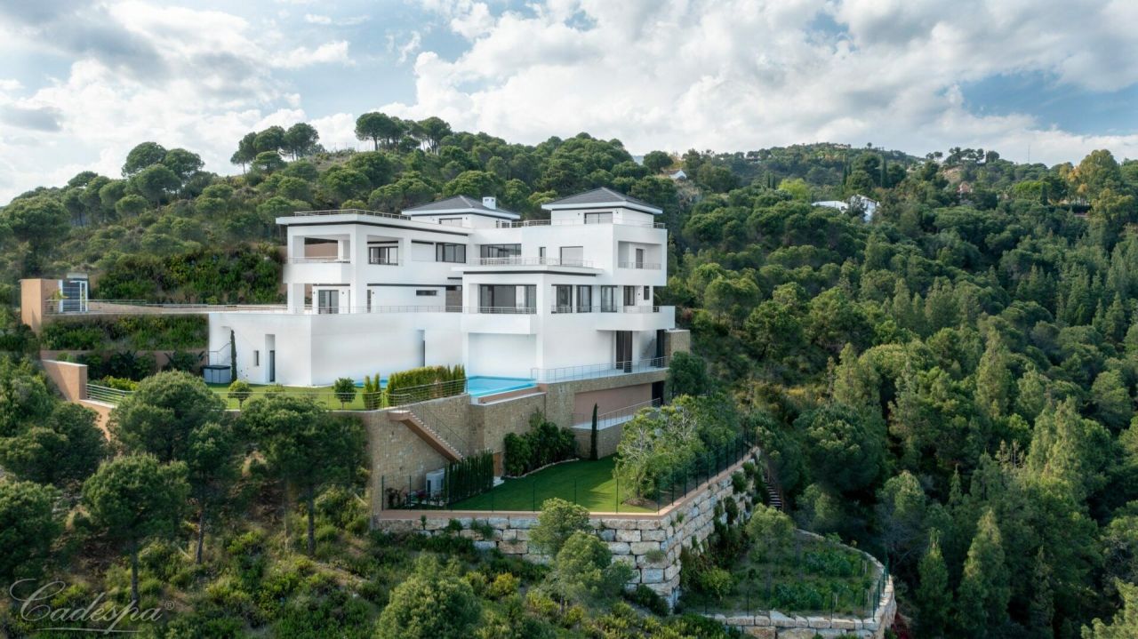 Villa en la Costa del Sol, España, 1 339 m2 - imagen 1