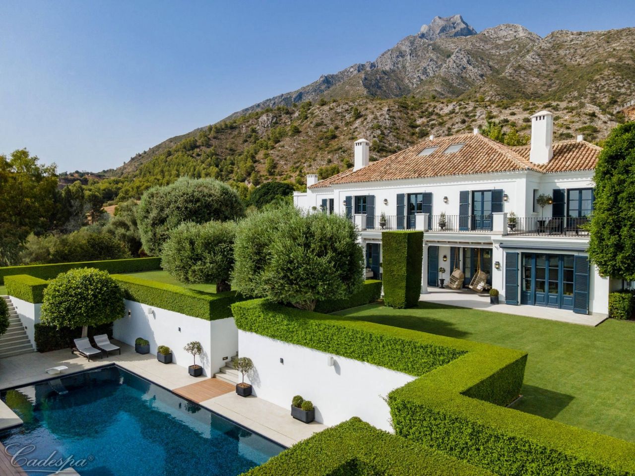 Villa en Marbella, España, 931 m2 - imagen 1