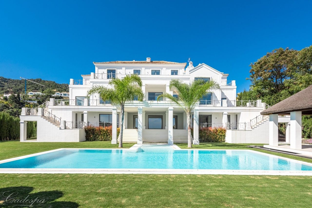 Villa in Benahavis, Spain, 1 373 sq.m - picture 1