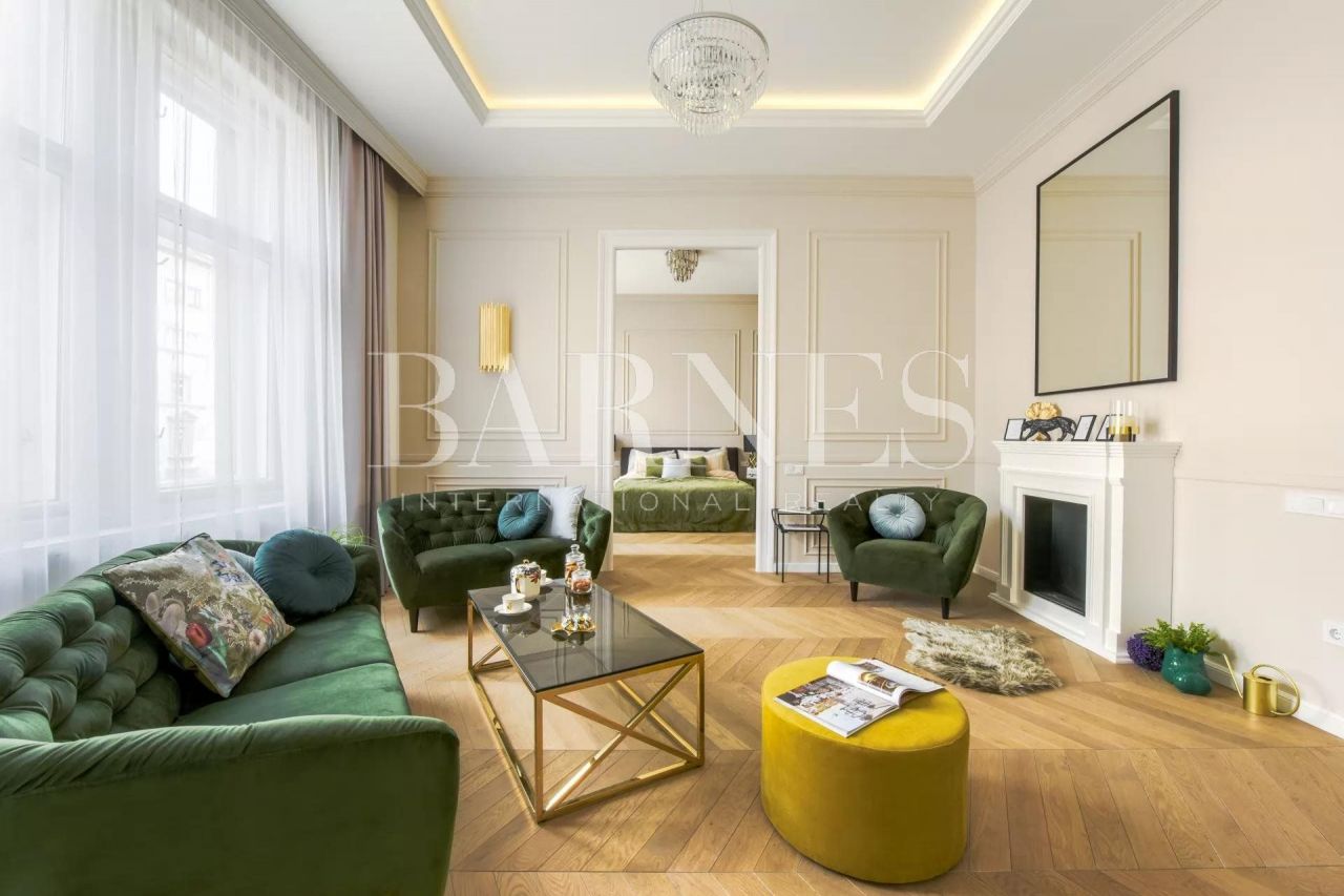 Flat in Budapest, Hungary, 87 sq.m - picture 1