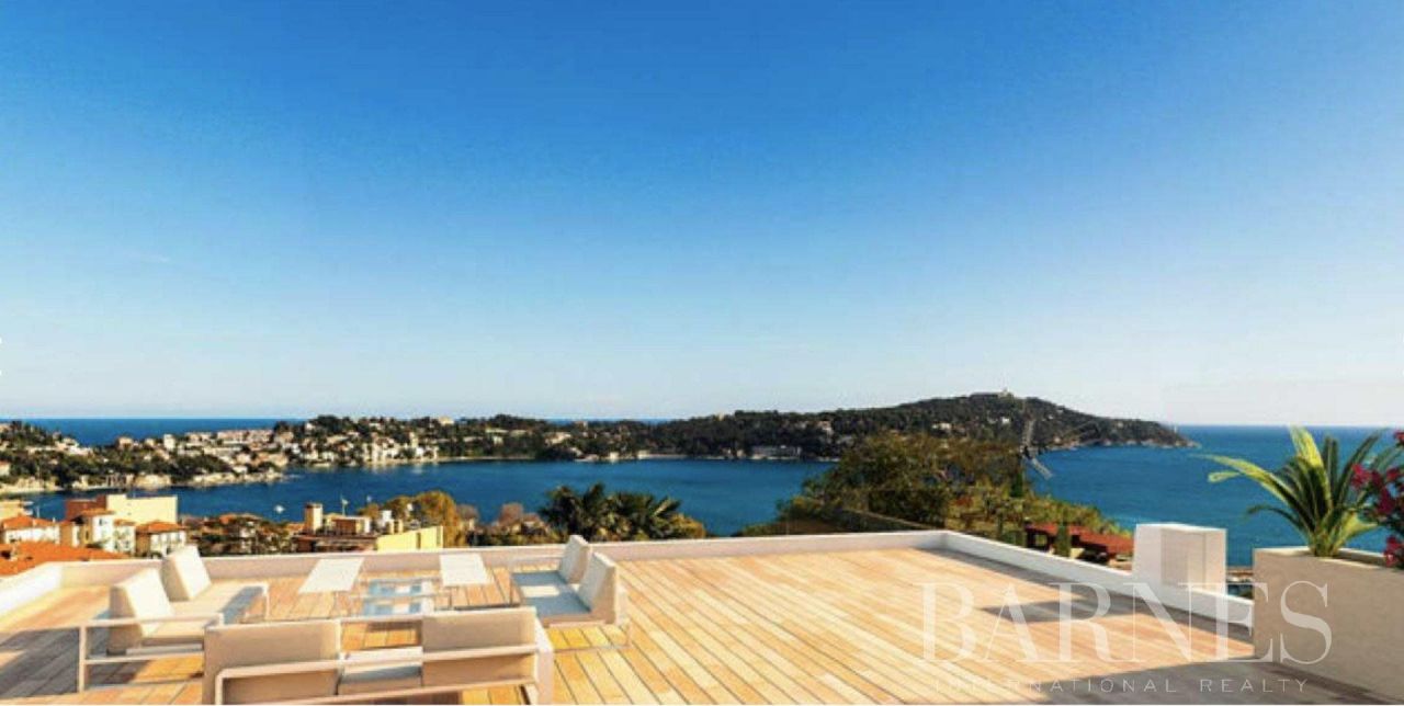 House in Villefranche-sur-Mer, France, 300 sq.m - picture 1