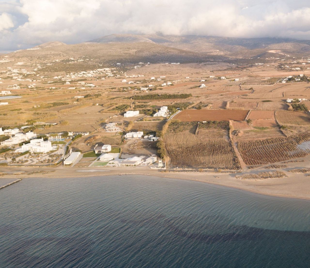 Land on Paros, Greece, 16 972 sq.m - picture 1