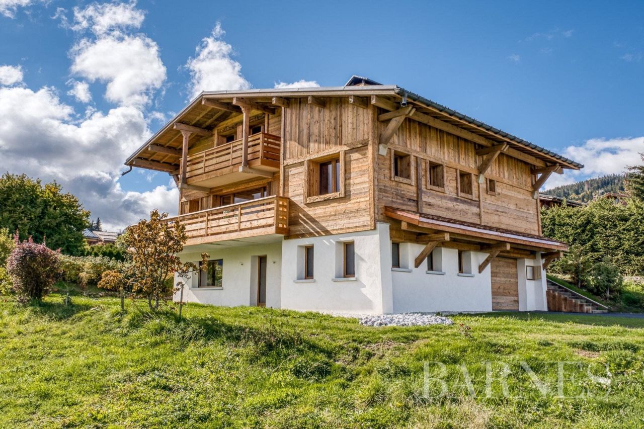 House in Megeve, France, 190 sq.m - picture 1