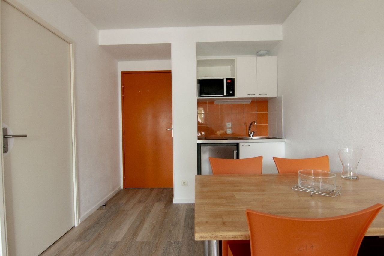 Apartment in Nimes, France - picture 1