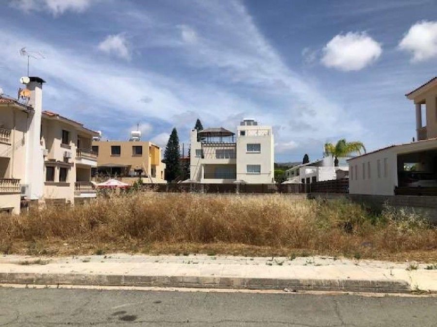 Land in Paphos, Cyprus, 571 sq.m - picture 1
