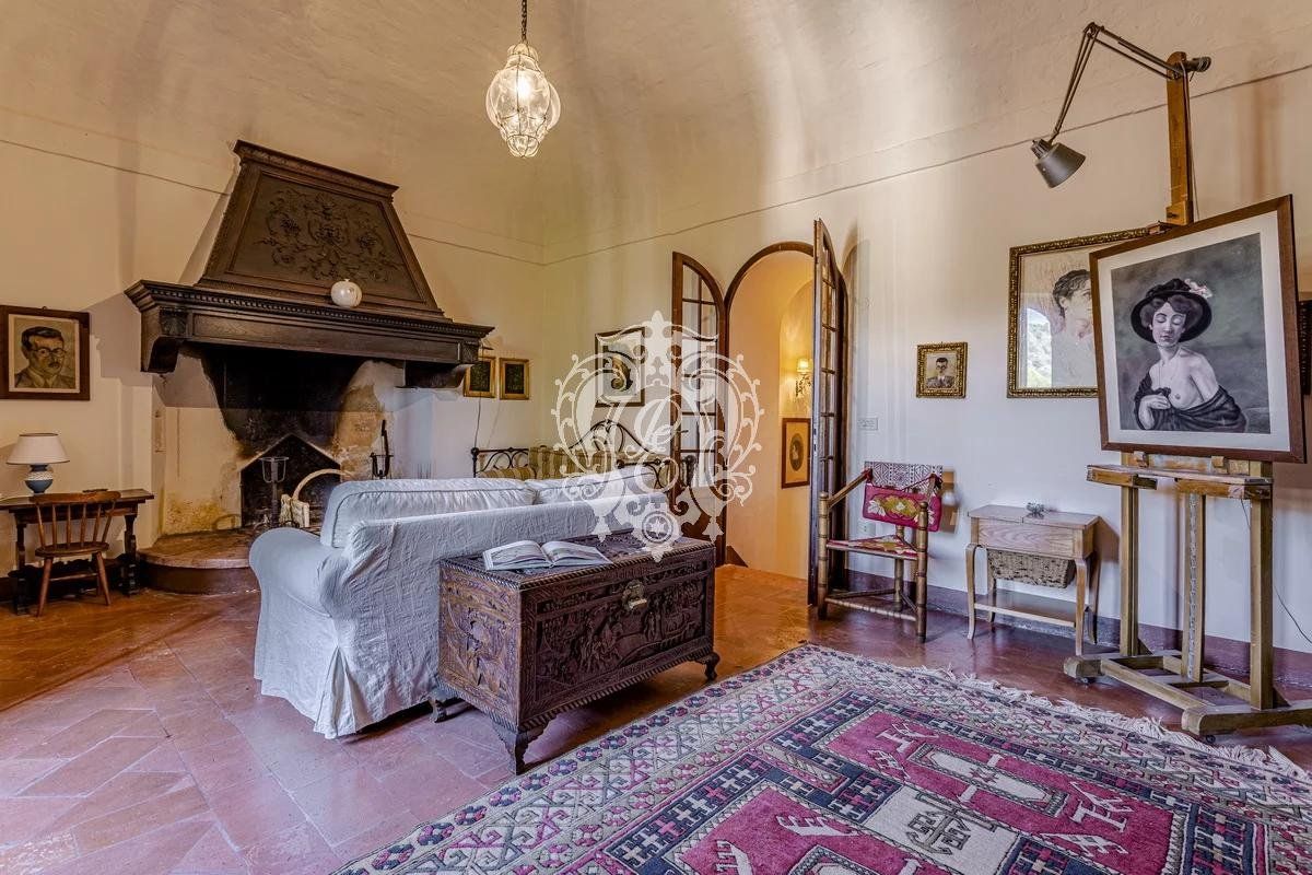 Casa en Perugia, Italia, 1 014 m2 - imagen 1
