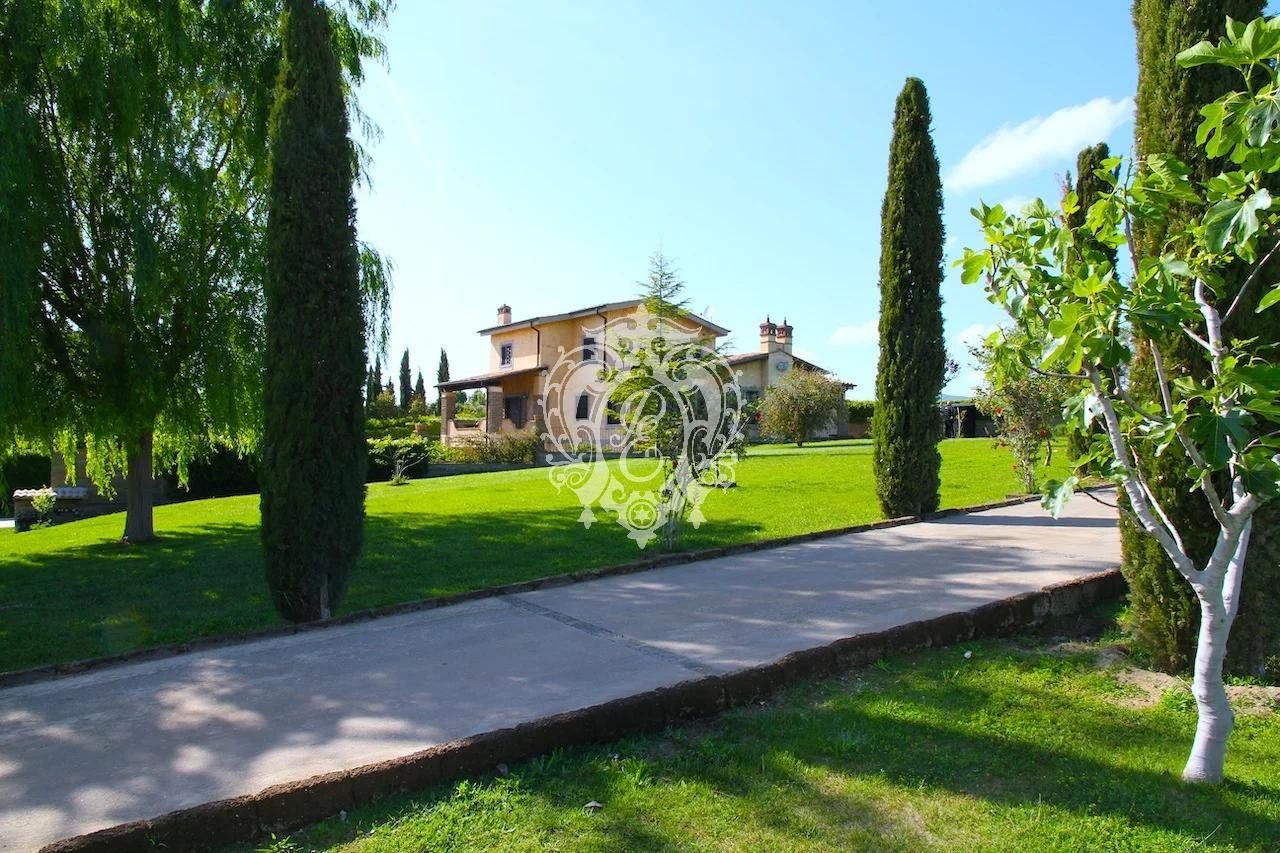 Villa en Cerveteri, Italia, 500 m2 - imagen 1
