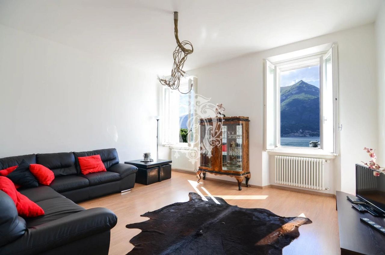 Flat in Bellagio, Italy, 140 sq.m - picture 1