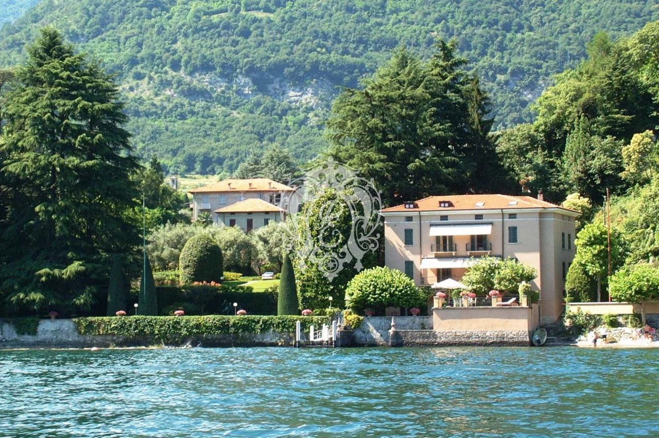 Villa in Tremezzina, Italy, 1 050 sq.m - picture 1