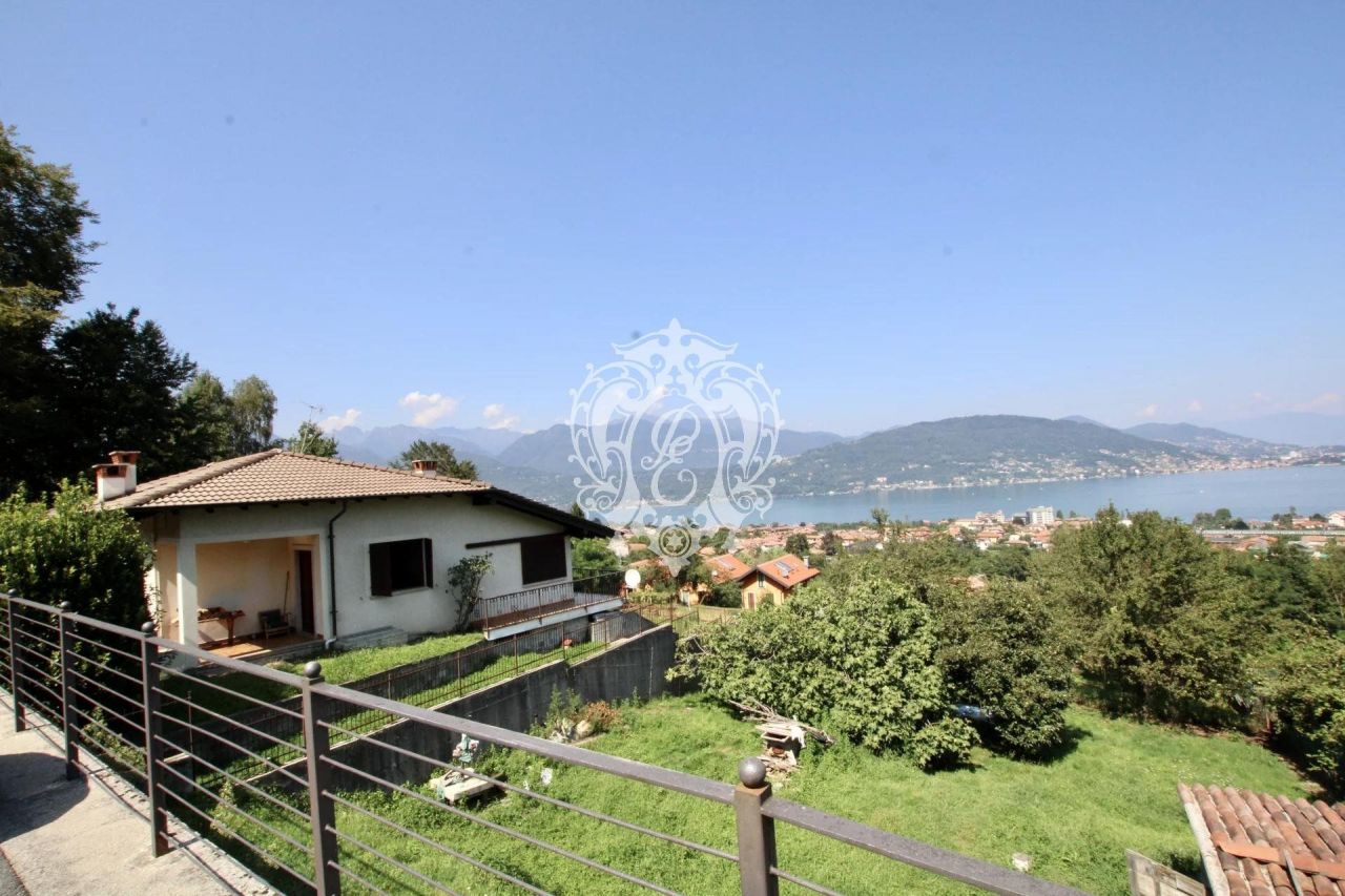 Villa in Baveno, Italy, 200 sq.m - picture 1