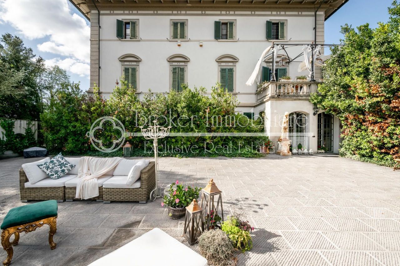 Villa Casciana Terme Lari, Italy, 500 sq.m - picture 1