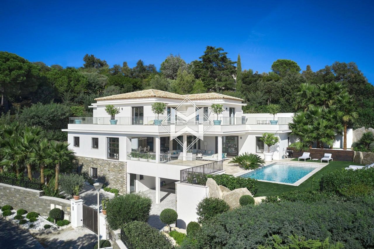 Villa in Les Issambres, Frankreich, 398 m2 - Foto 1