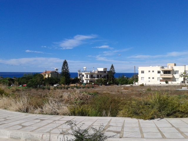 Land in Paphos, Cyprus, 551 sq.m - picture 1