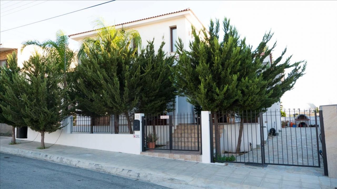 Villa en Nicosia, Chipre, 270 m2 - imagen 1