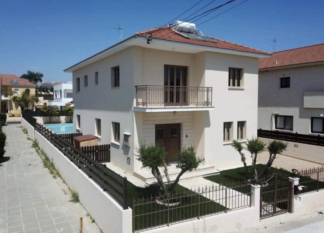 Villa à Larnaca, Chypre, 220 m2 - image 1