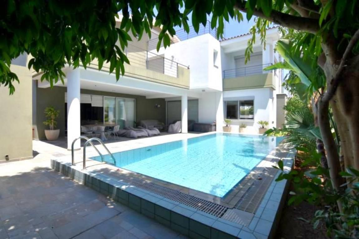 Villa in Limassol, Cyprus, 512 sq.m - picture 1
