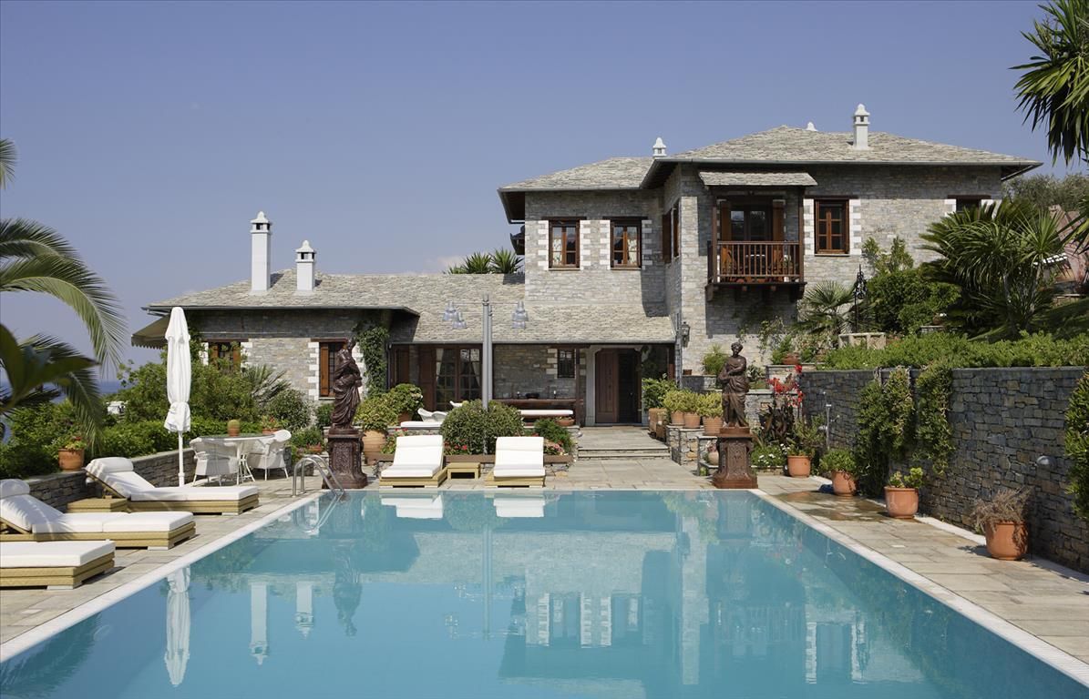 Villa on mountain Pelion, Greece, 400 sq.m - picture 1