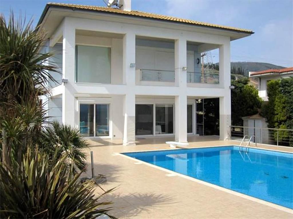 Villa in Peloponnese, Greece, 450 sq.m - picture 1