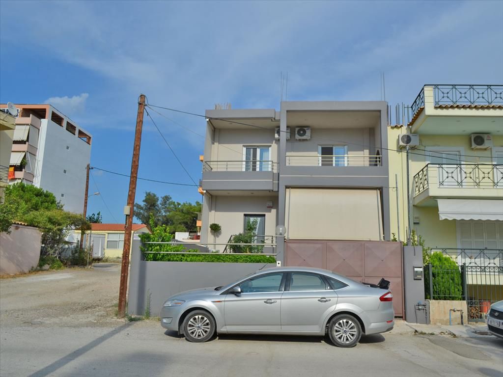 Maisonette in Loutraki, Greece, 207 sq.m - picture 1