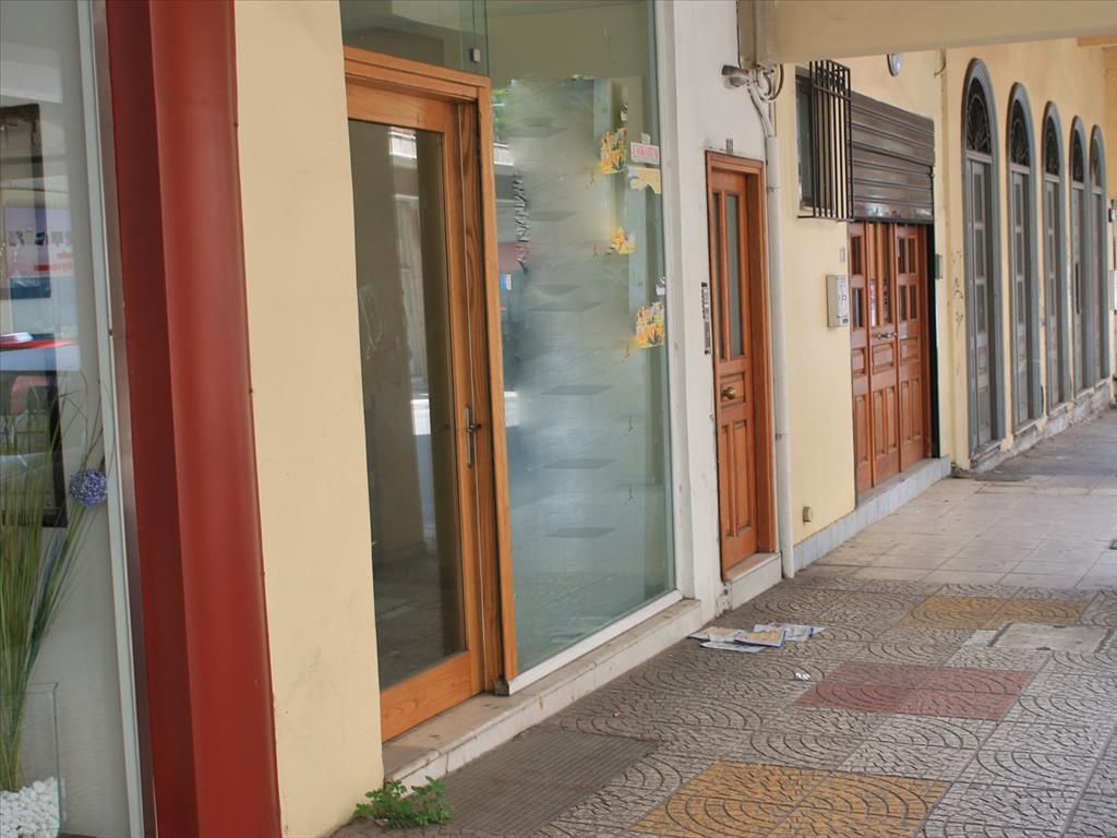 Commercial property in Patras, Greece, 75 sq.m - picture 1