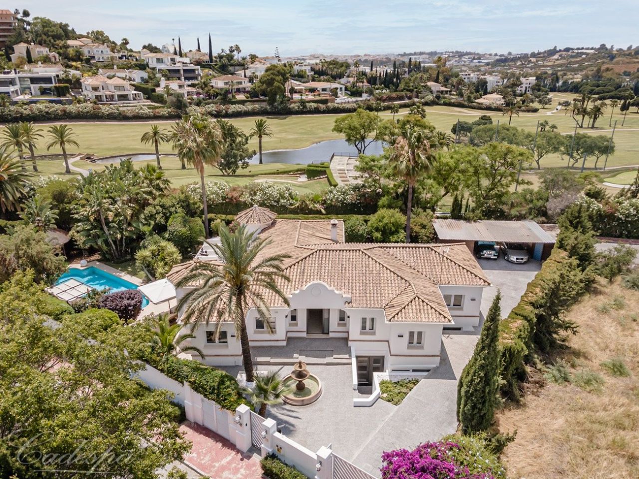 Villa in Marbella, Spain, 420 sq.m - picture 1