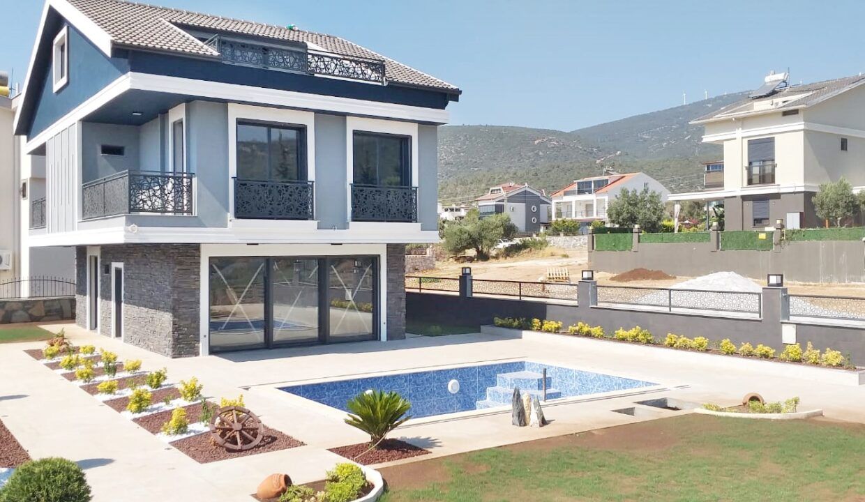 Villa in Akbuk, Turkey, 230 sq.m - picture 1