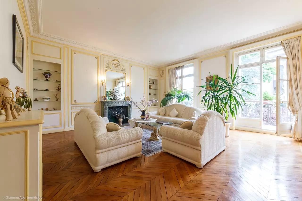 Appartement dans le 16ème arrondissement de Paris, France, 248 m2 - image 1