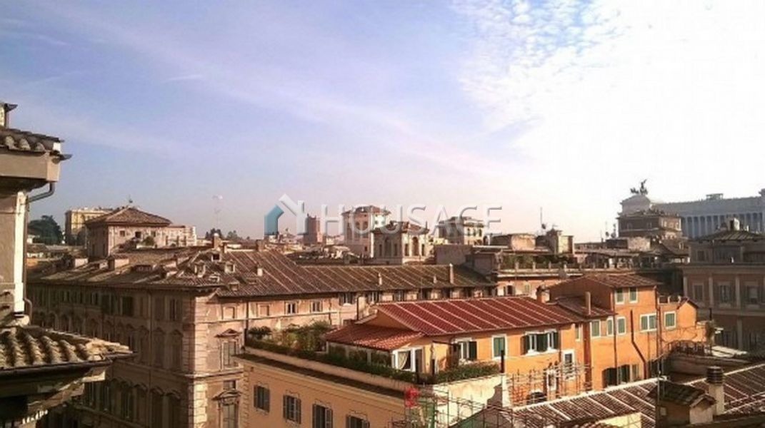 Flat in Rome, Italy, 350 sq.m - picture 1
