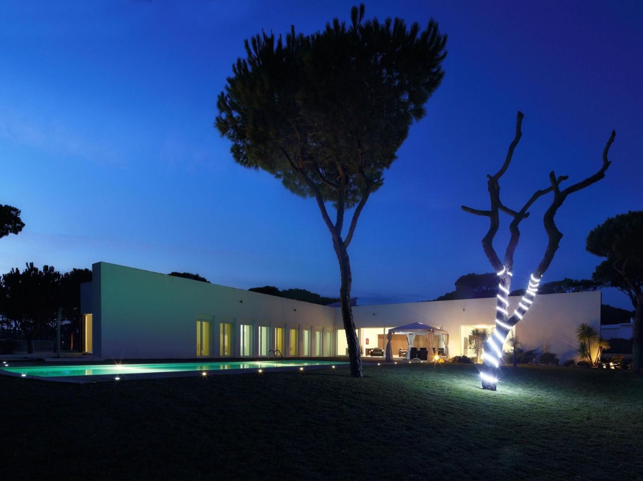 Villa en Algarve, Portugal, 380 m2 - image 1