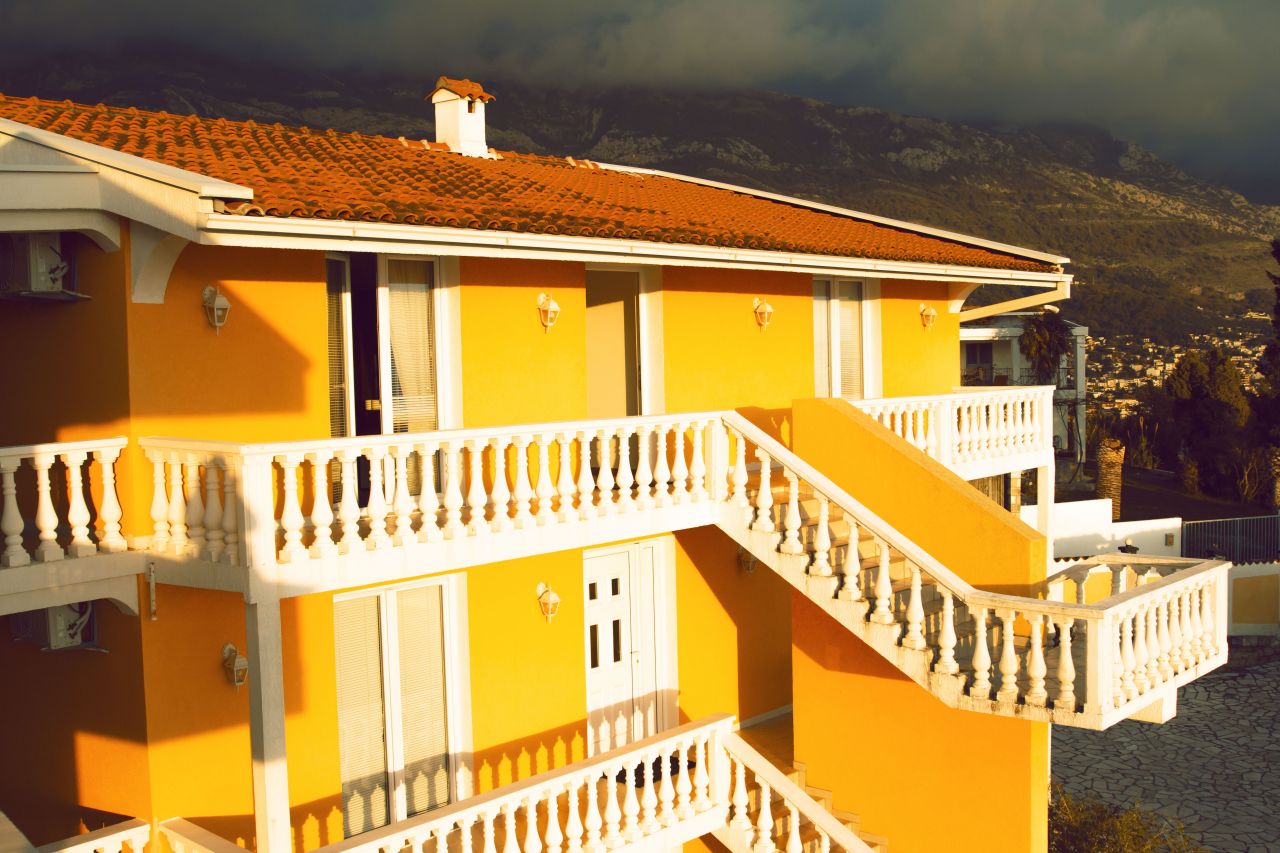 Hotel en Sutomore, Montenegro, 812 m2 - imagen 1