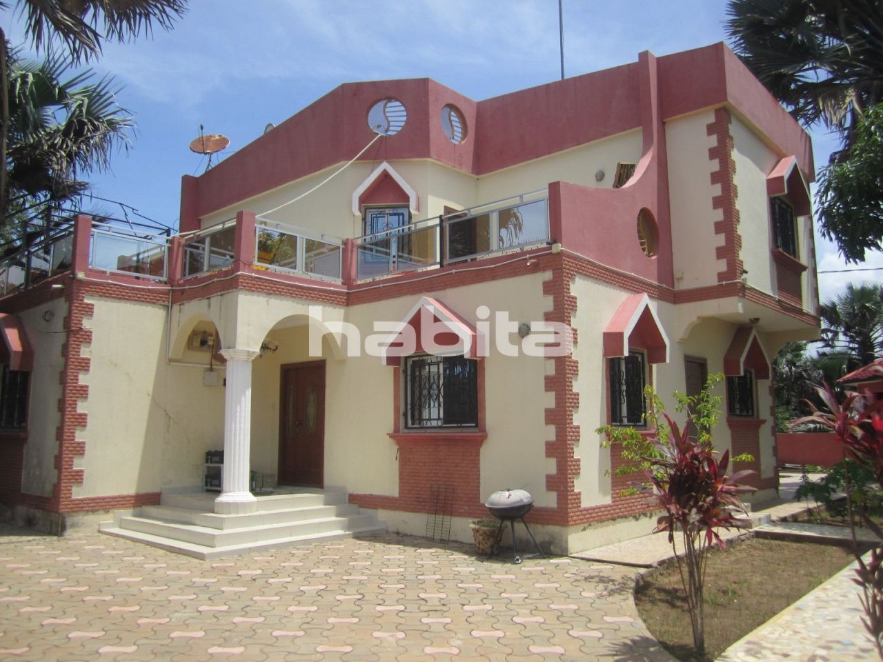 Casa Sanyang, Gambia, 220 m2 - imagen 1