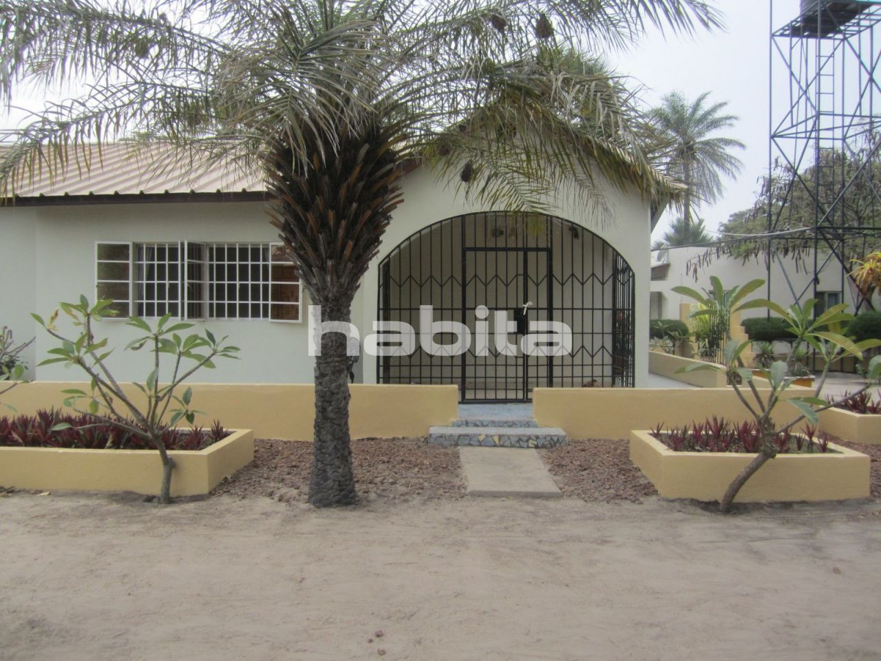 House Sanyang, Gambia, 110 sq.m - picture 1